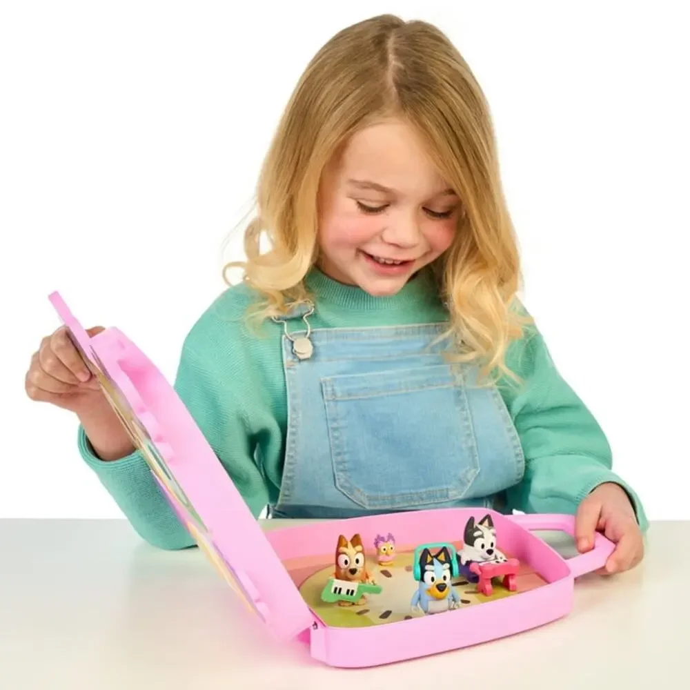 Chattermax Figure Case, Includes Bluey, Bingo, Muffin